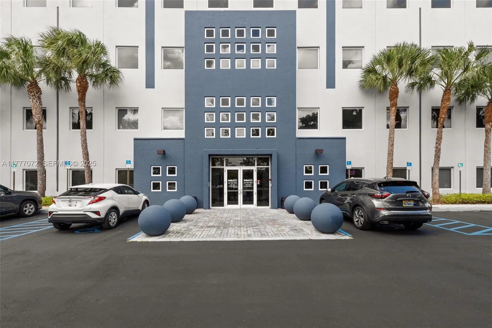 Foto de propiedad en 7791 NW 46th Street 214 & 215, Doral, FL 33166 Doral con MLS# 