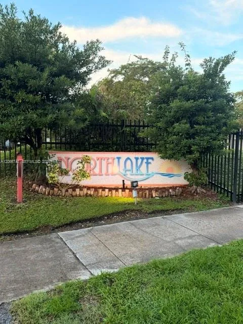 Foto de propiedad en 780 NE 199th Street 207E, Miami, FL 33179 Miami con MLS# 