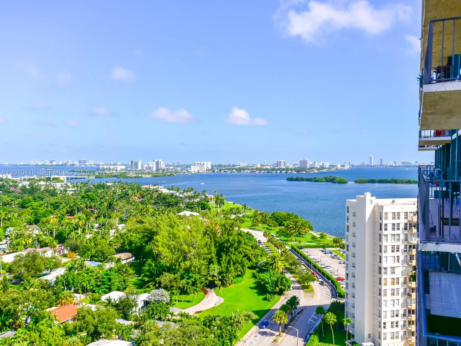 Foto de propiedad en 780 NE 69th Street 1908, Miami, FL 33138 Miami con MLS# 