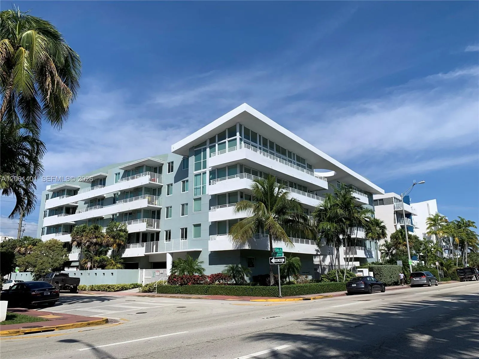 Foto de propiedad en 7800 Collins Avenue 309, Miami Beach, FL 33141 Miami Beach con MLS# 