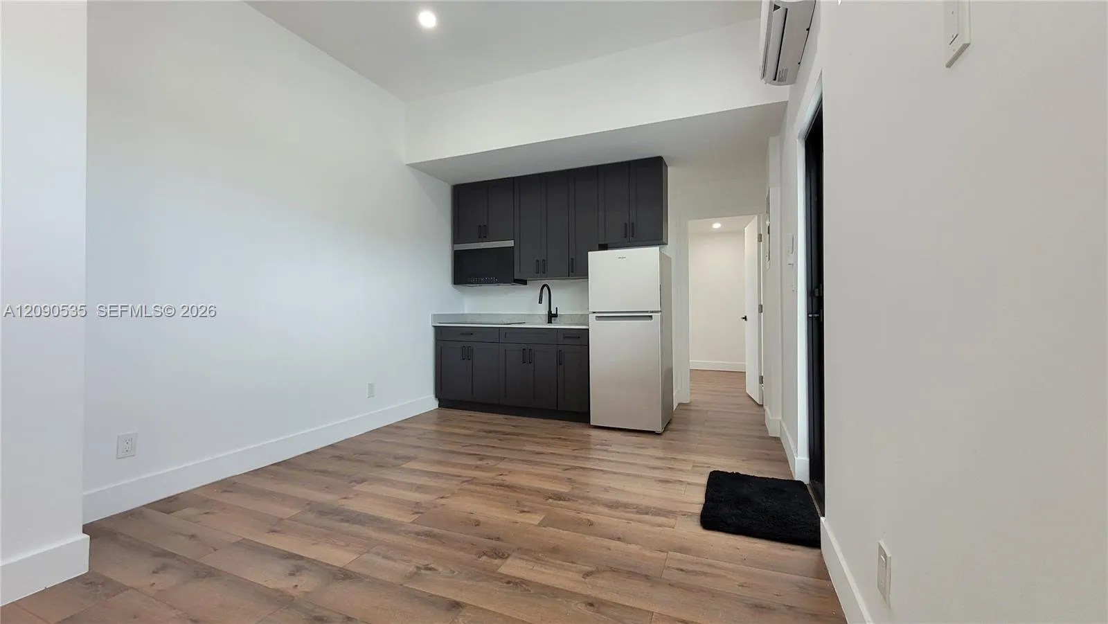 En Renta 7801 Byron Avenue B, Miami Beach, FL 33141, Miami Beach, FL 33141