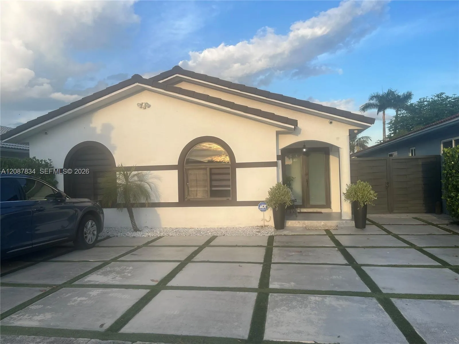 En Venta 7801 W 30th Lane, Hialeah, FL 33018, Hialeah, FL 33018
