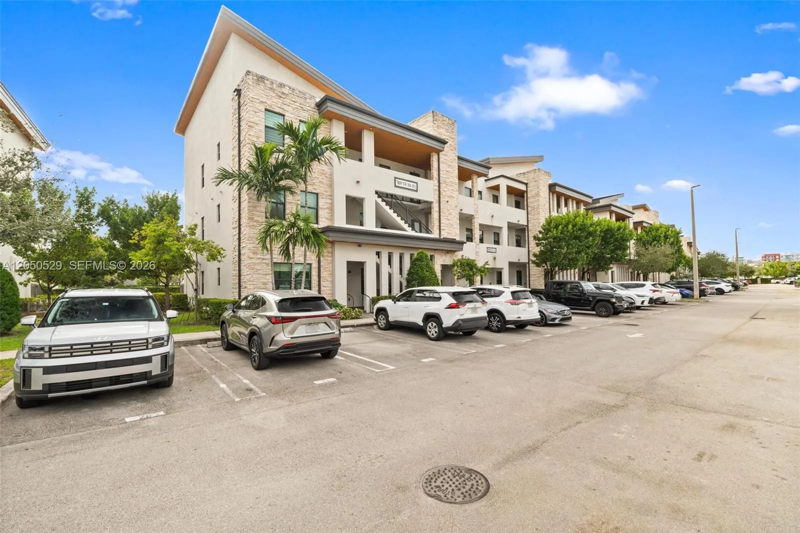 Foto de propiedad en 7809 NW 104th Avenue 1, Doral, FL 33178 Doral con MLS# 