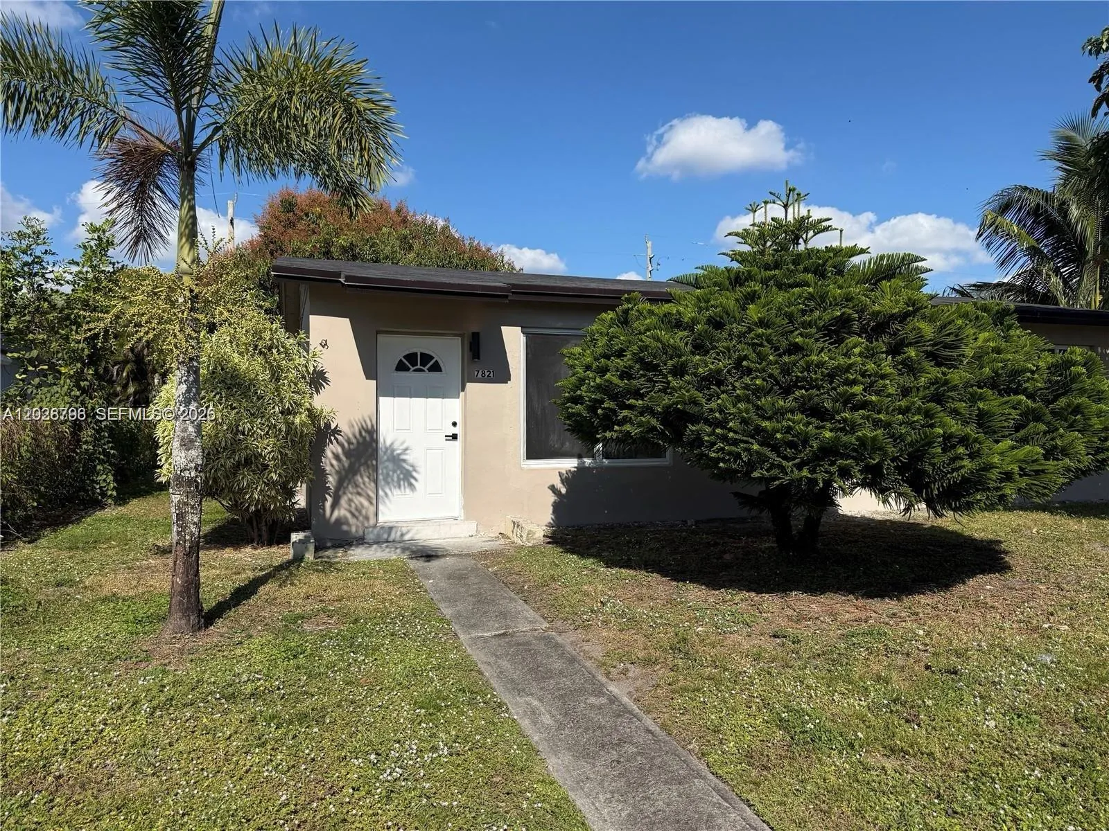Foto de propiedad en 7821 NW 30th Street, Davie, FL 33024 Davie con MLS# 