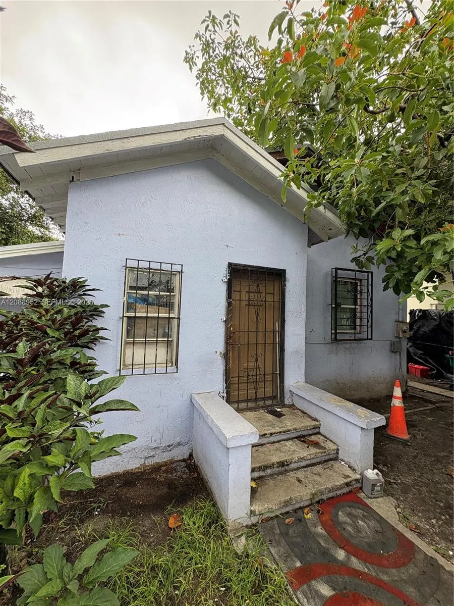 En Venta 7822 NE Miami Court, Miami, FL 33138, Miami, FL 33138