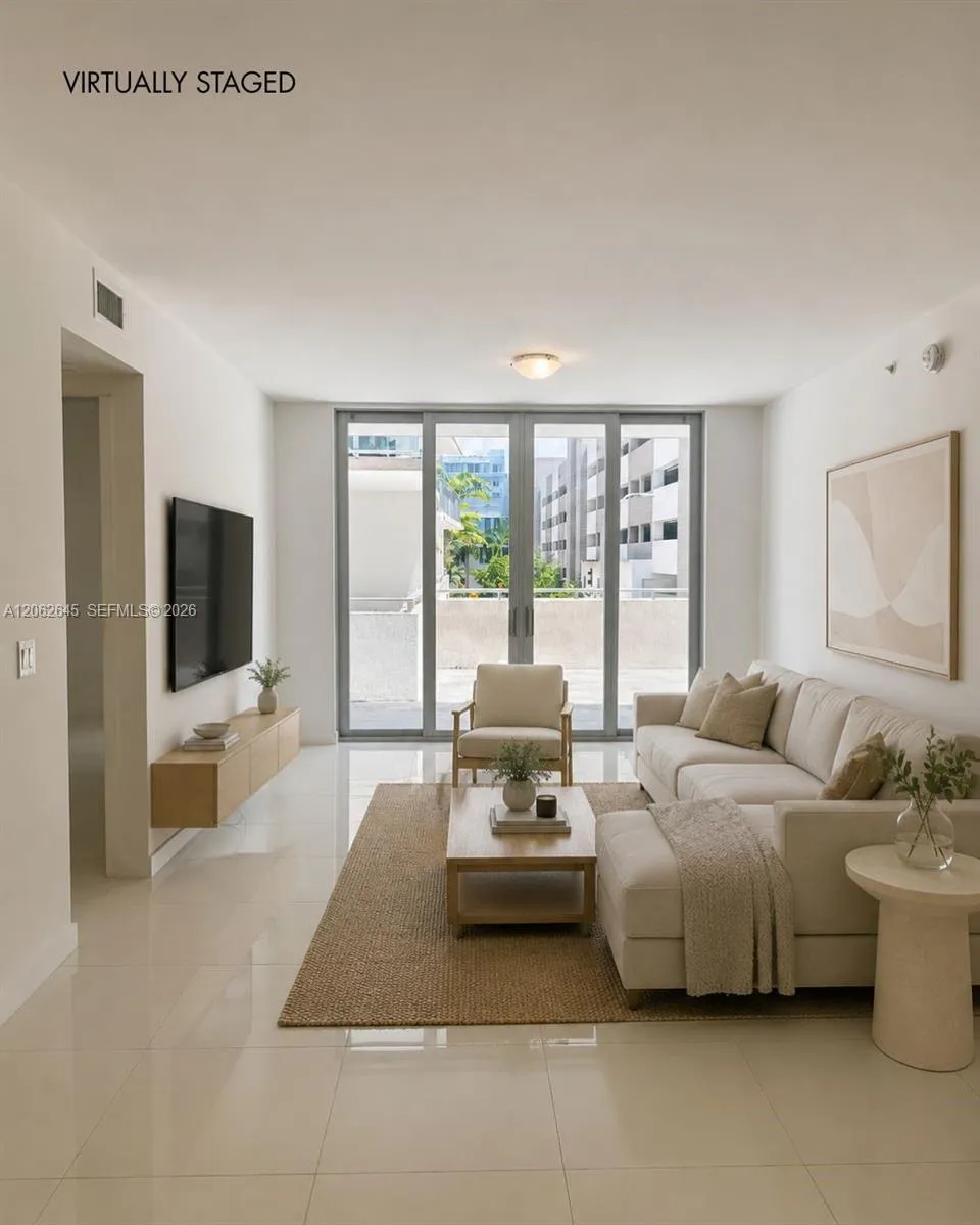Foto de propiedad en 7825 NW 107th Avenue 219, Doral, FL 33178 Doral con MLS# 