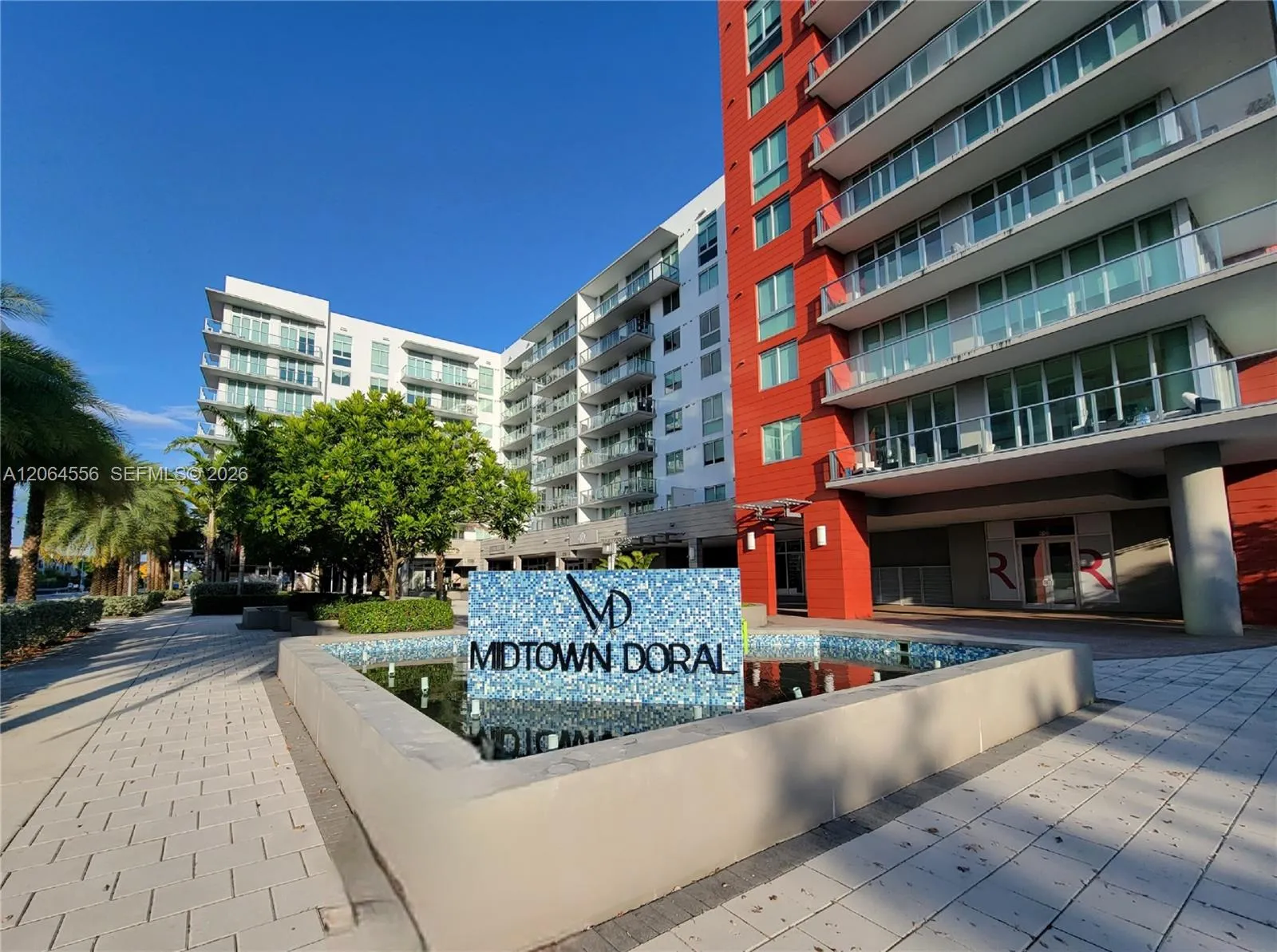Foto de propiedad en 7825 NW 107th Avenue 318, Doral, FL 33178 Doral con MLS# 