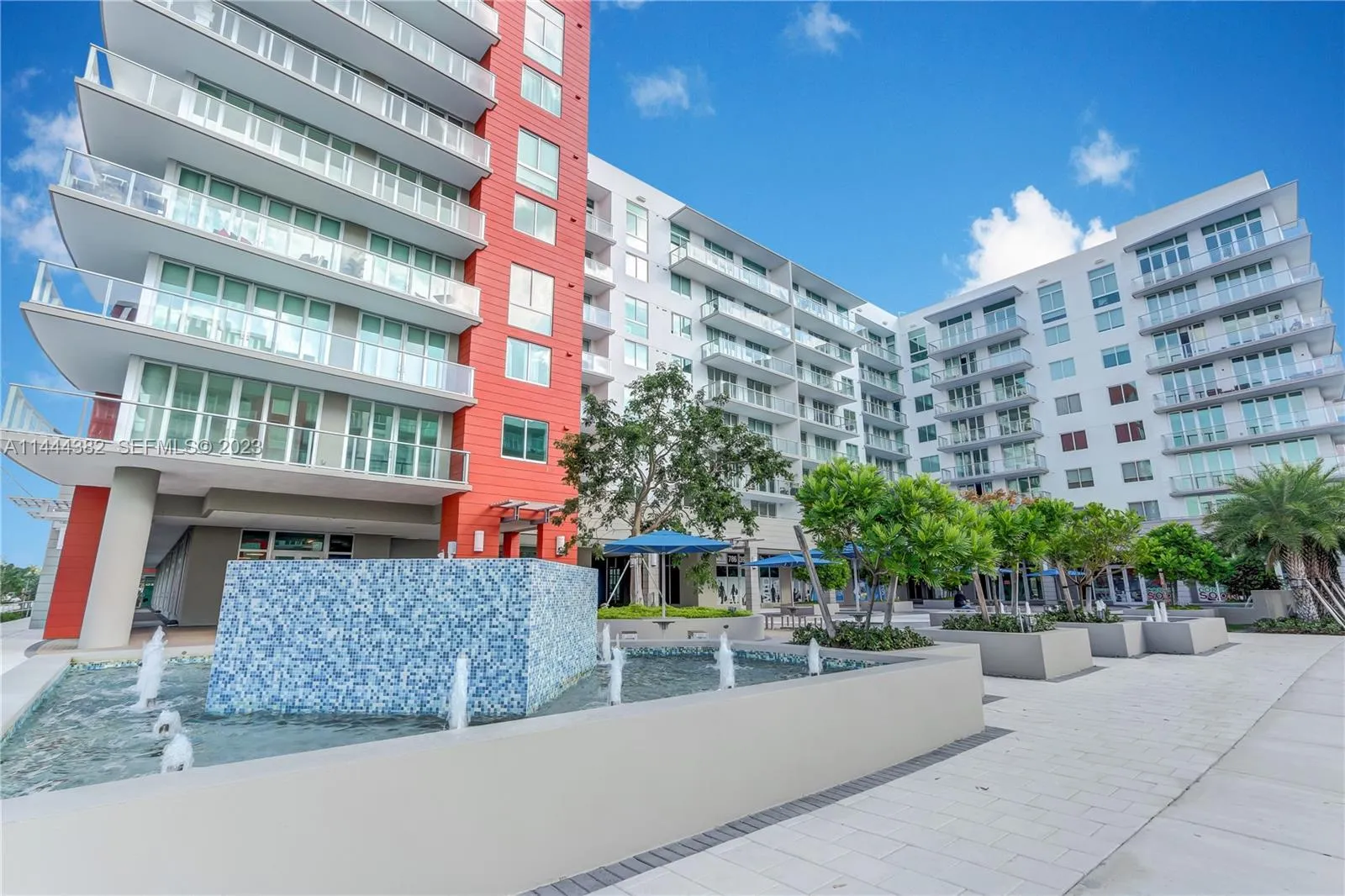 Foto de propiedad en 7825 NW 107th Avenue 816, Doral, FL 33178 Doral con MLS# 