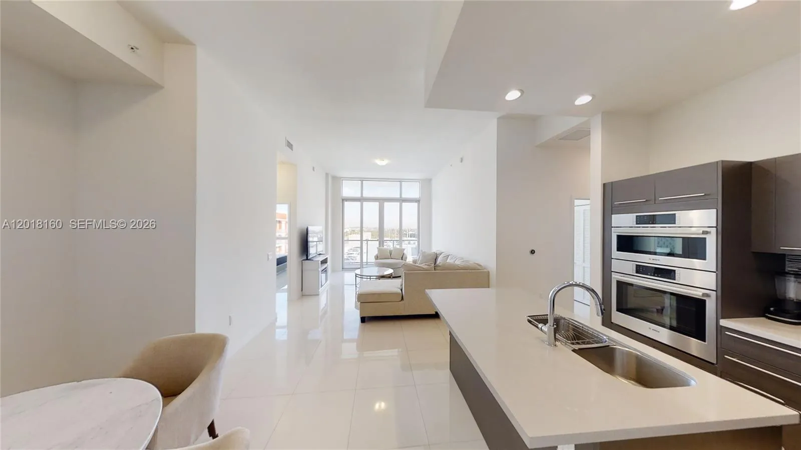 Foto de propiedad en 7825 NW 107th Avenue 821, Doral, FL 33178 Doral con MLS# 