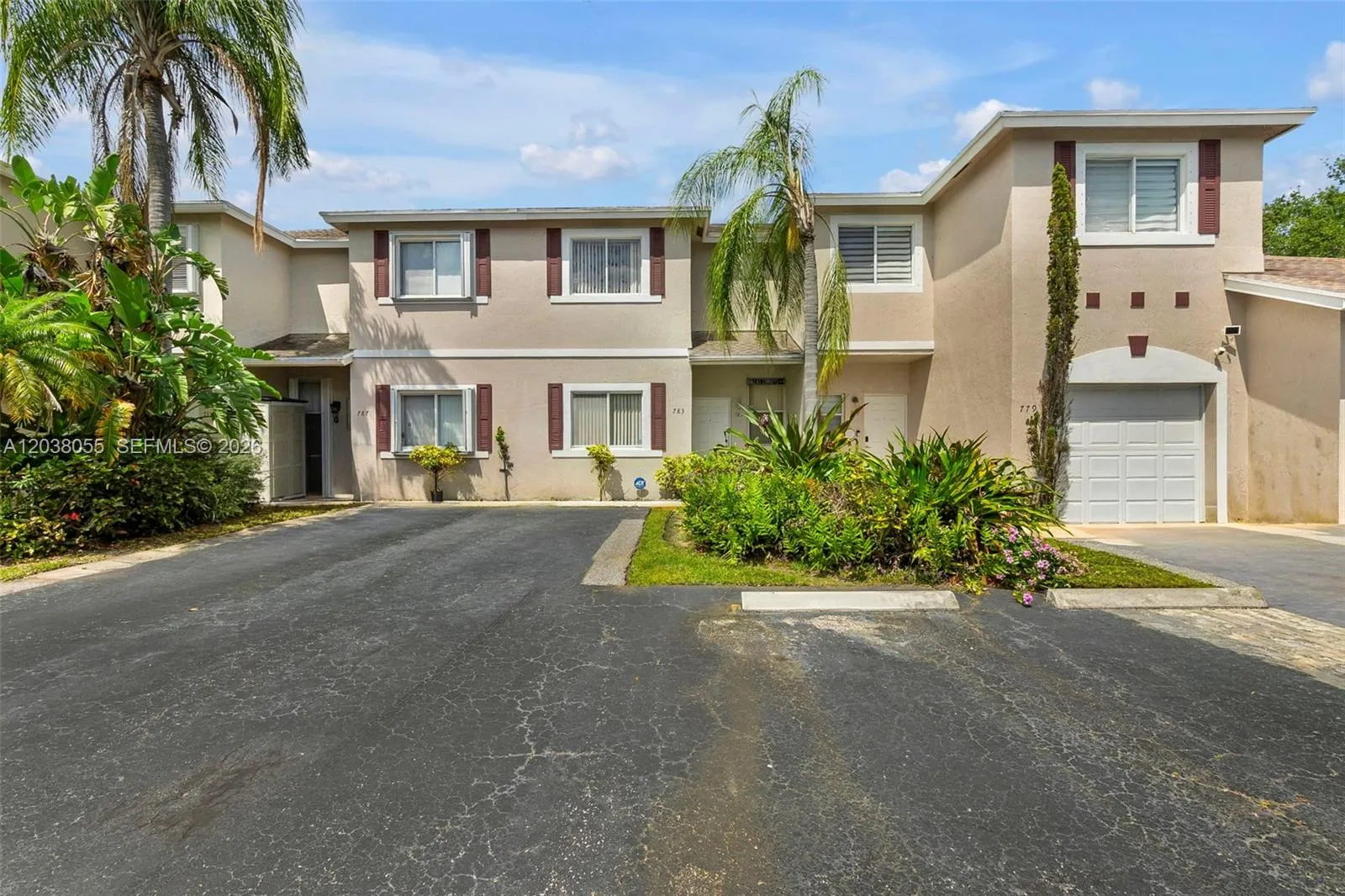 Foto de propiedad en 783 NW 42nd Place, Deerfield Beach, FL 33064 Deerfield Beach con MLS# 