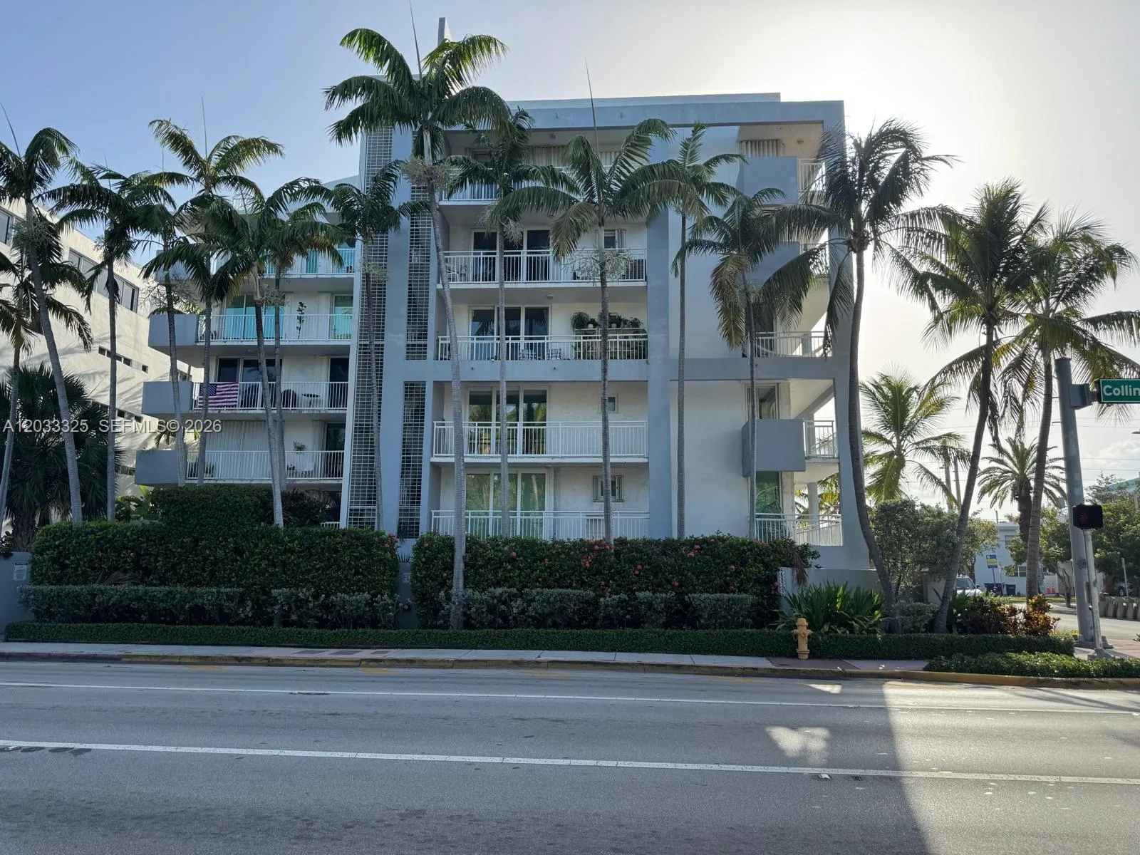 Foto de propiedad en 7832 Collins Avenue 406, Miami Beach, FL 33141 Miami Beach con MLS# 