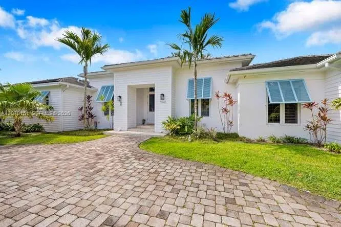 Foto de propiedad en 7840 SW 133rd Terrace, Pinecrest, FL 33156 Pinecrest con MLS# 