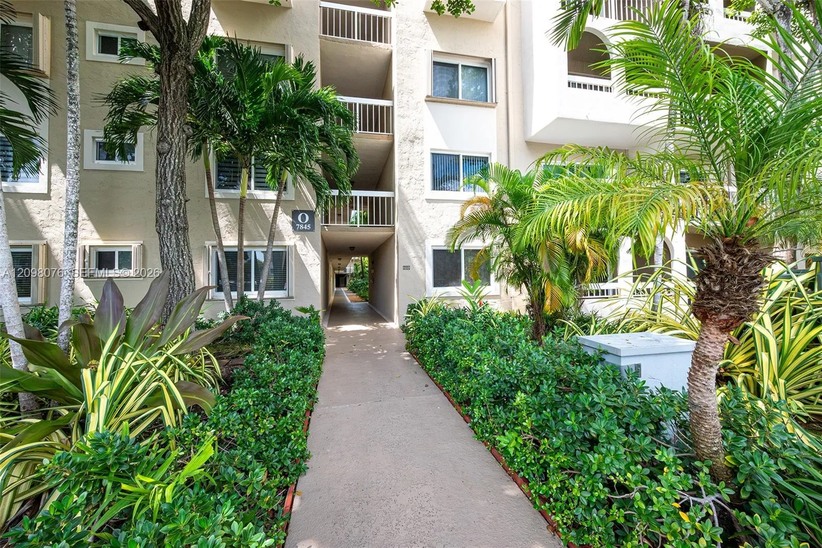 En Venta 7845 Camino Real O-212, Miami, FL 33143, Miami, FL 33143