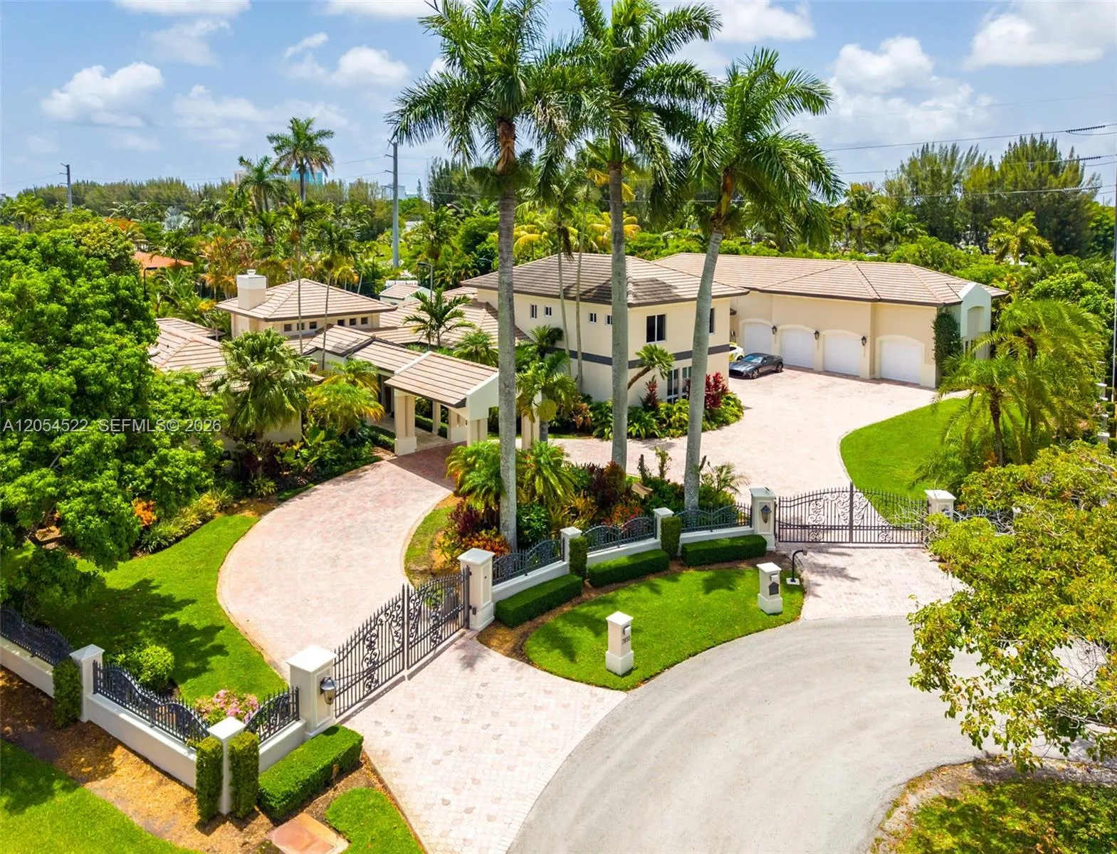 En Venta 7855 SW 83rd Court, Miami, FL 33143, Miami, FL 33143
