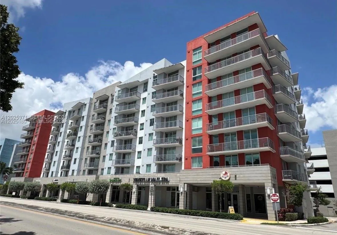 Foto de propiedad en 7875 NW 107th Avenue 504, Doral, FL 33178 Doral con MLS# 