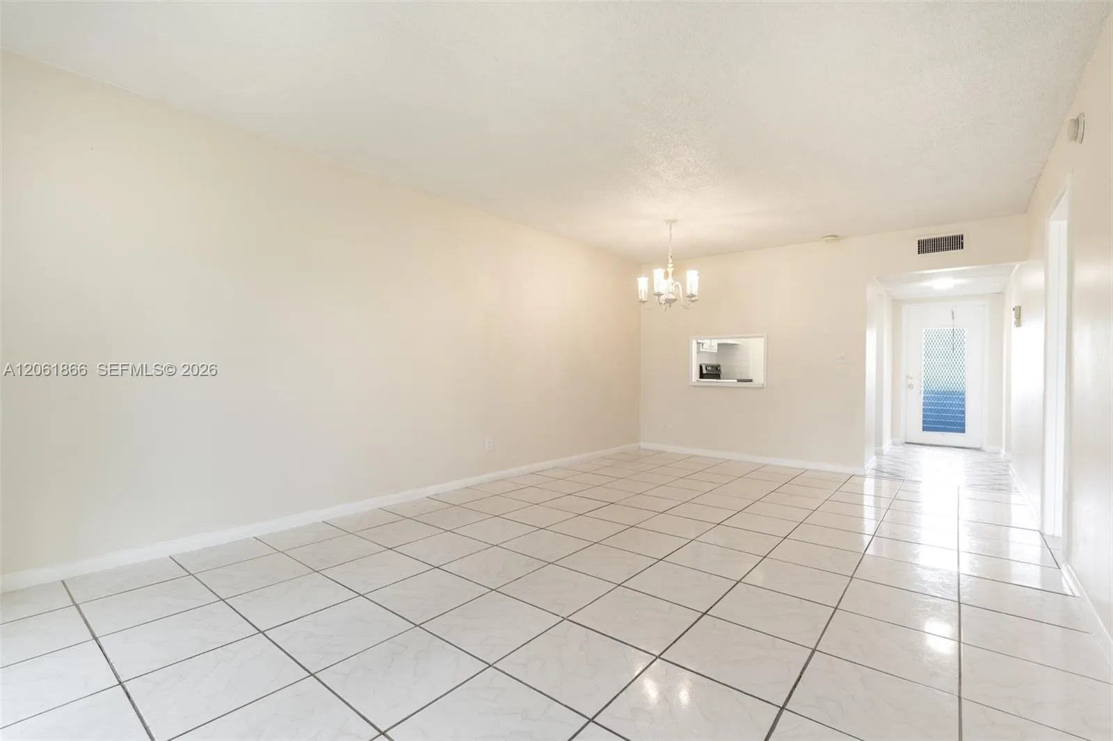 Foto de propiedad en 7877 Golf Cir Drive 108, Margate, FL 33063 Margate con MLS# 
