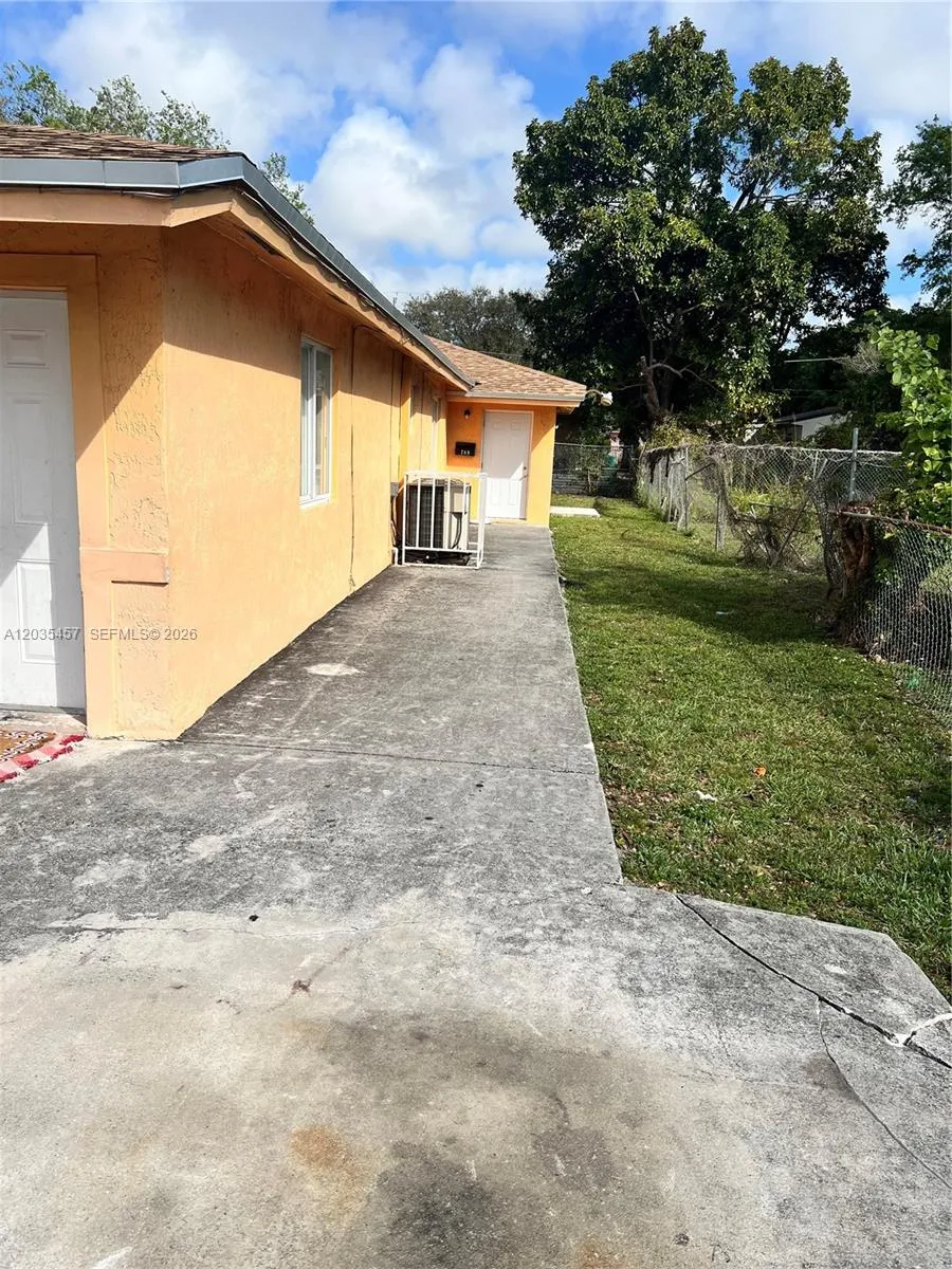 En Renta 789 NW 55th Terrace B, Miami, FL 33127, Miami, FL 33127