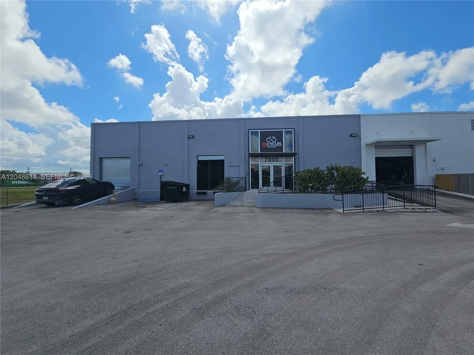 Foto de propiedad en 7890 NW 34th Street, Doral, FL 33122 Doral con MLS# 