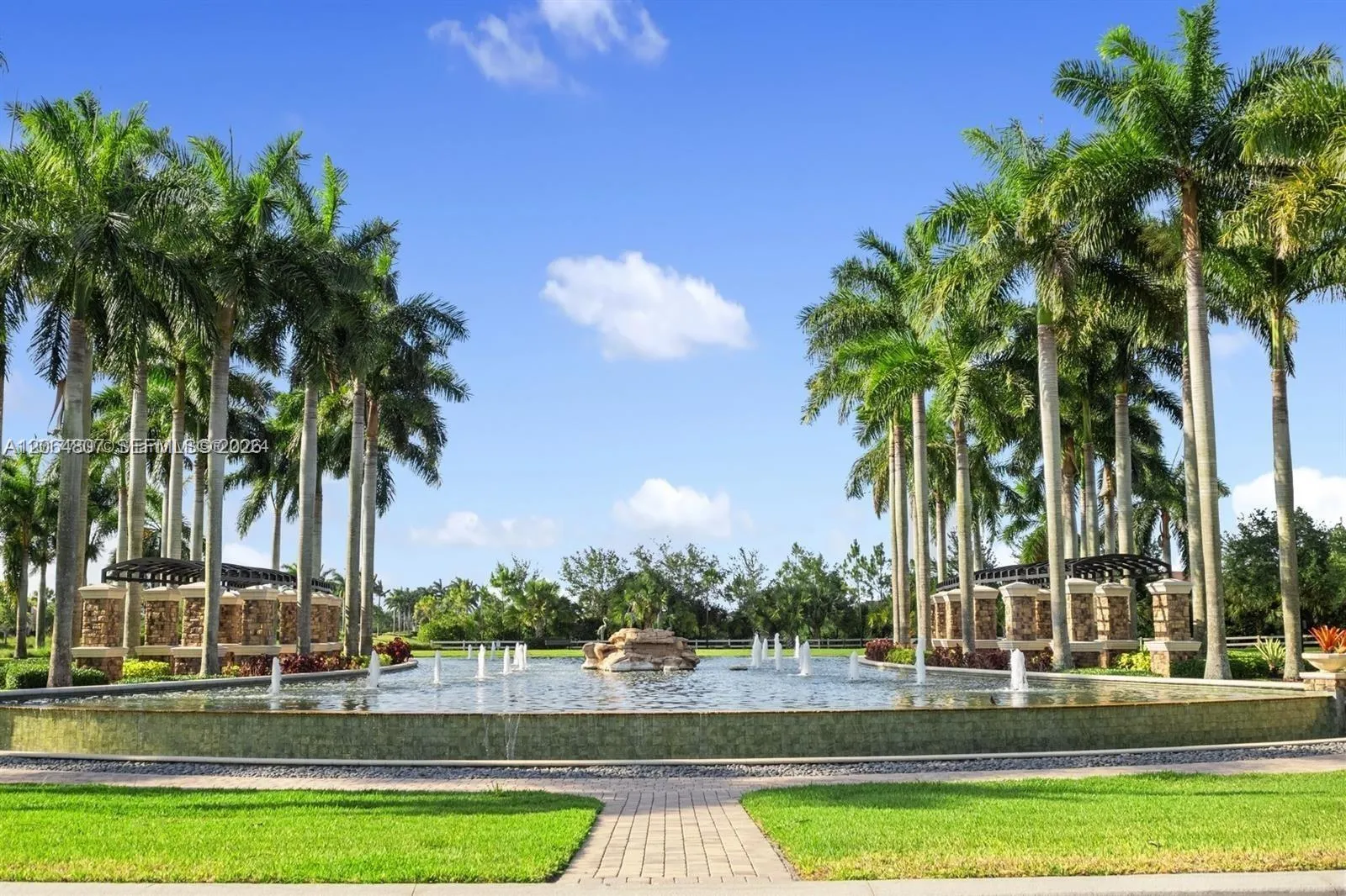 Foto de propiedad en 7896 NW 110th Drive, Parkland, FL 33076 Parkland con MLS# 