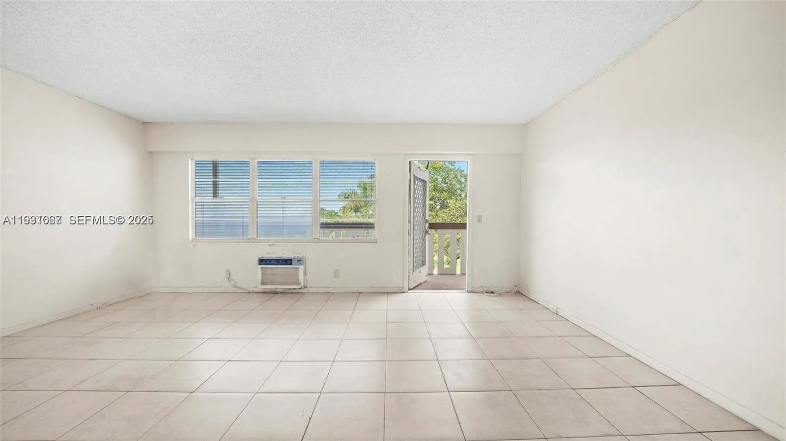 Foto de propiedad en 79 Suffolk B 79, Boca Raton, FL 33434 Boca Raton con MLS# 
