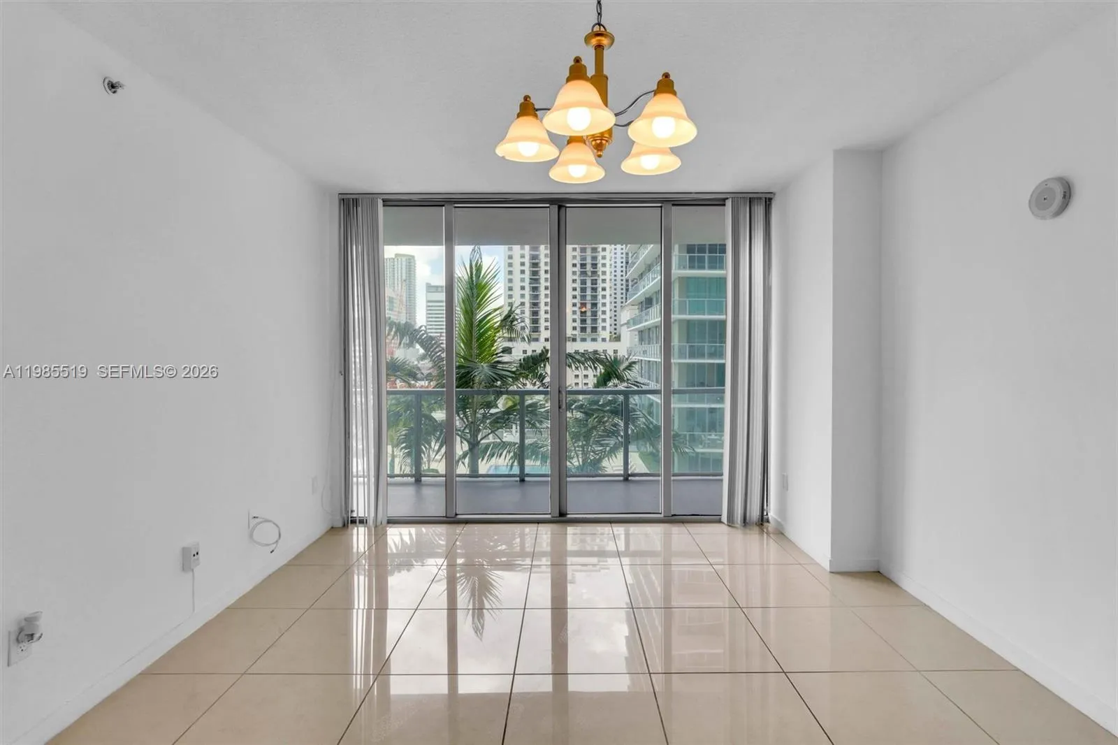 Foto de propiedad en 79 SW 12th Street 1210, Miami, FL 33130 Miami con MLS# 
