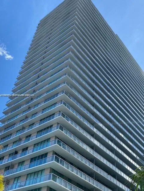 Foto de propiedad en 79 SW 12th Street 1702-S, Miami, FL 33130 Miami con MLS# 