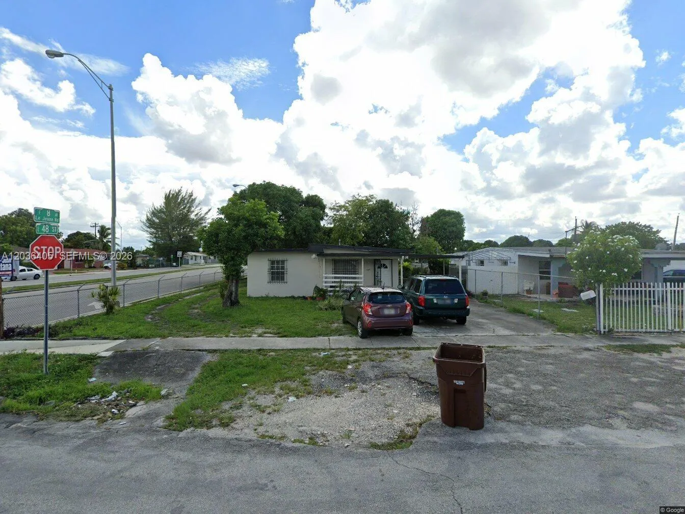 Foto de propiedad en 790 E 48th Street, Hialeah, FL 33013 Hialeah con MLS# 