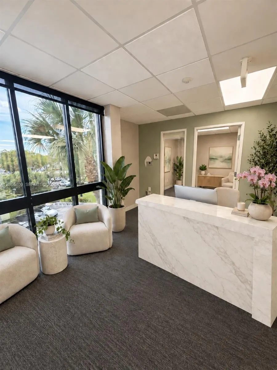Foto de propiedad en 790 NW 107th Avenue 305, Miami, FL 33172 Miami con MLS# 