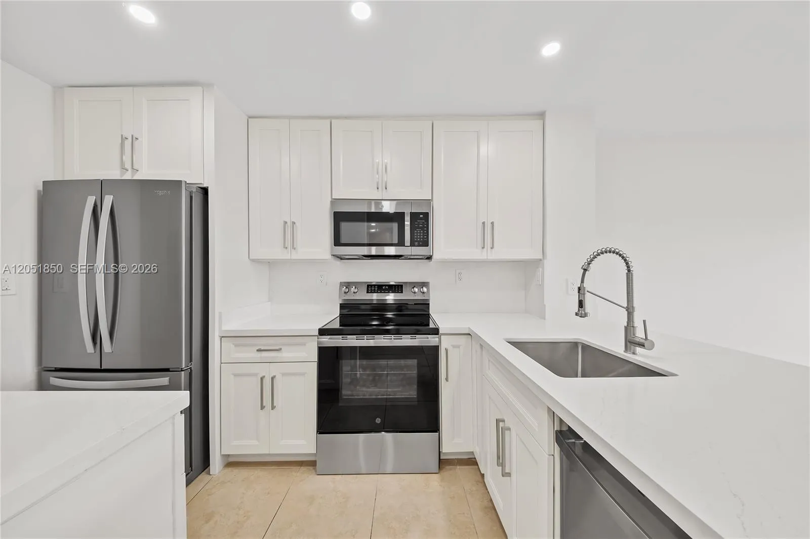En Venta 7900 Camino Circle 406, Miami, FL 33143, Miami, FL 33143