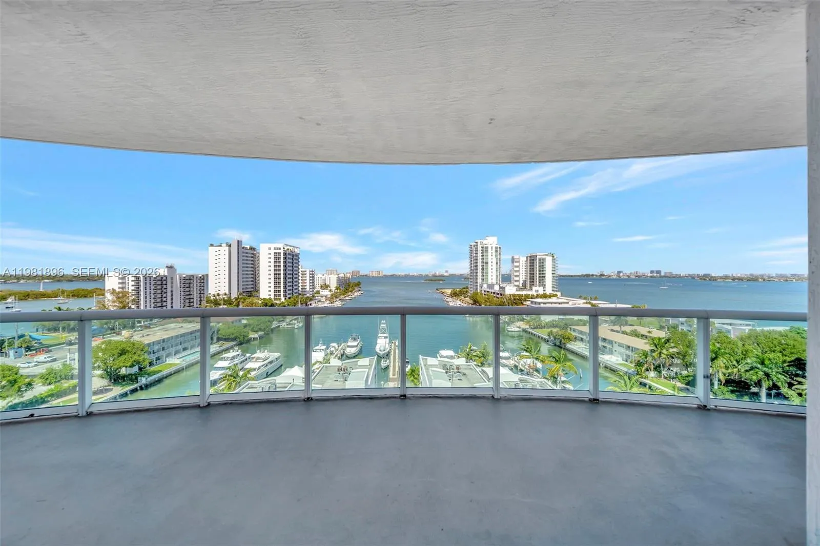 Foto de propiedad en 7900 Harbor Island Drive 1001, North Bay Village, FL 33141 North Bay Village con MLS# 