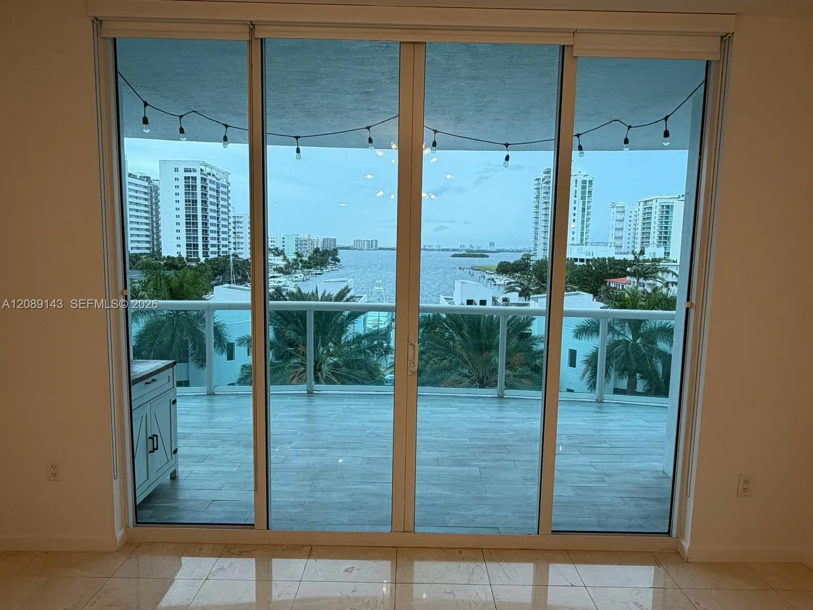 Foto de propiedad en 7900 Harbor Island Drive 601, North Bay Village, FL 33141 North Bay Village con MLS# 