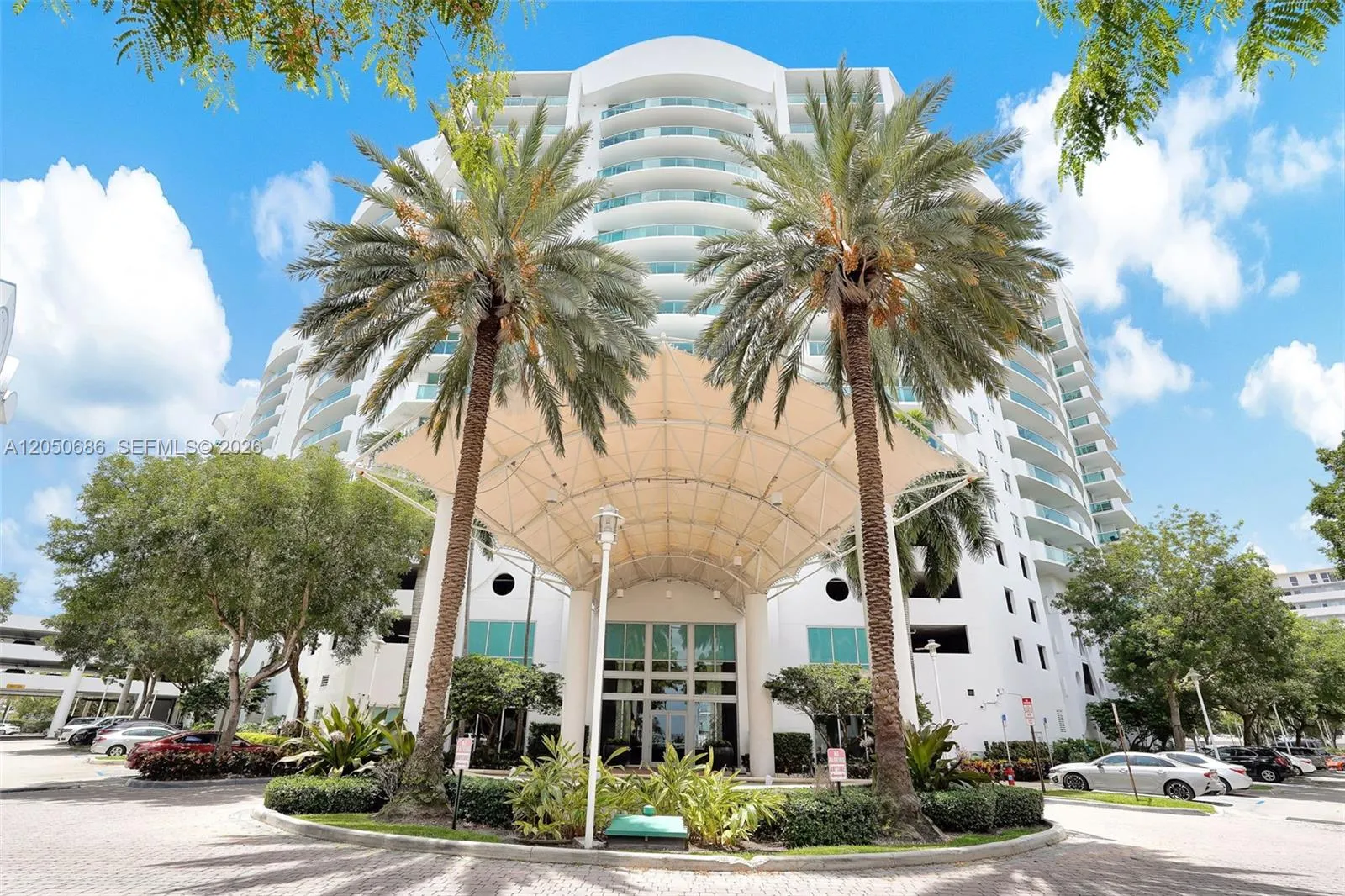 Foto de propiedad en 7900 Harbor Island Drive 610, North Bay Village, FL 33141 North Bay Village con MLS# 