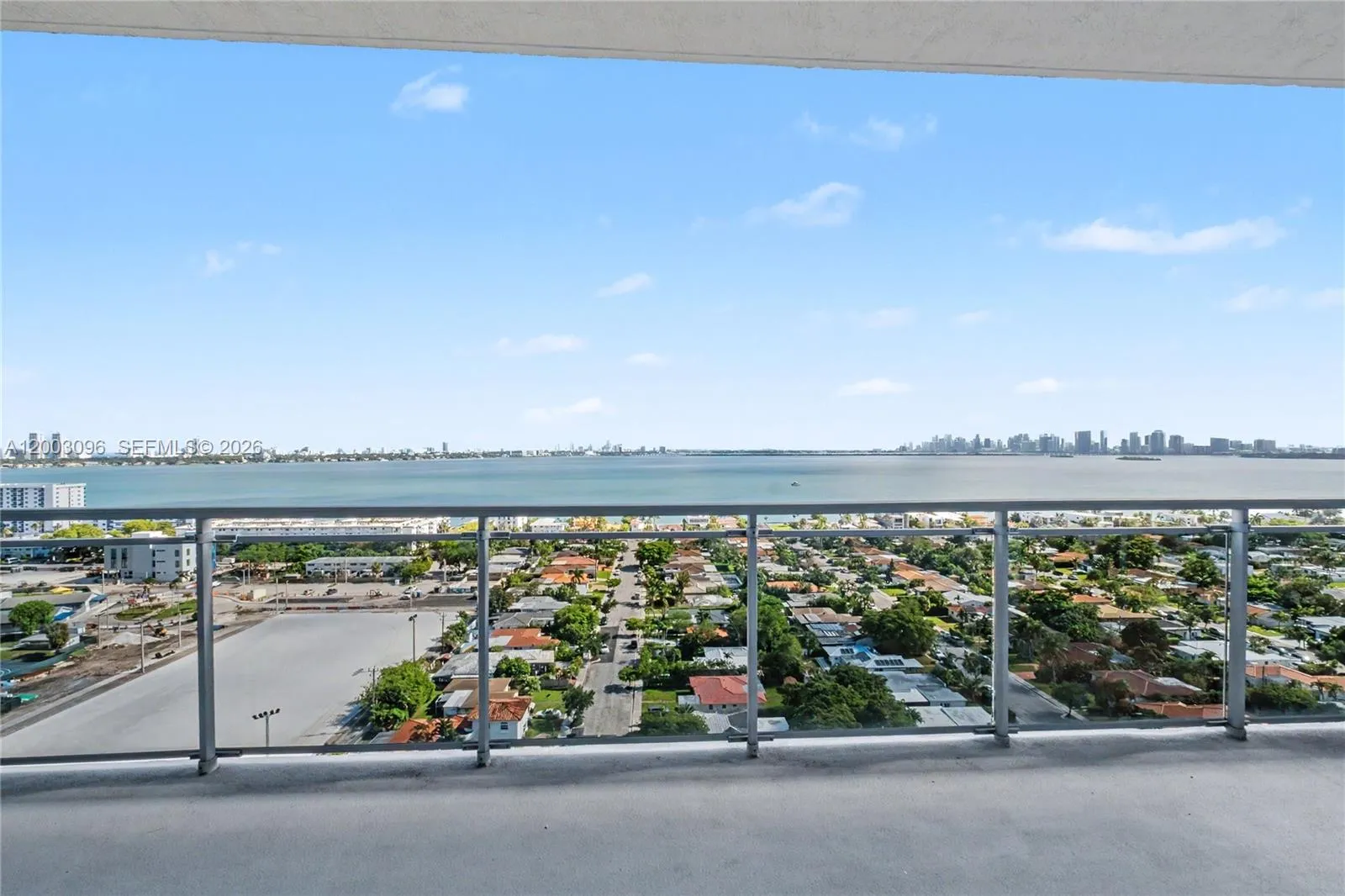 Foto de propiedad en 7901 Hispanola Avenue 1810, Miami, FL 33141 Miami con MLS# 