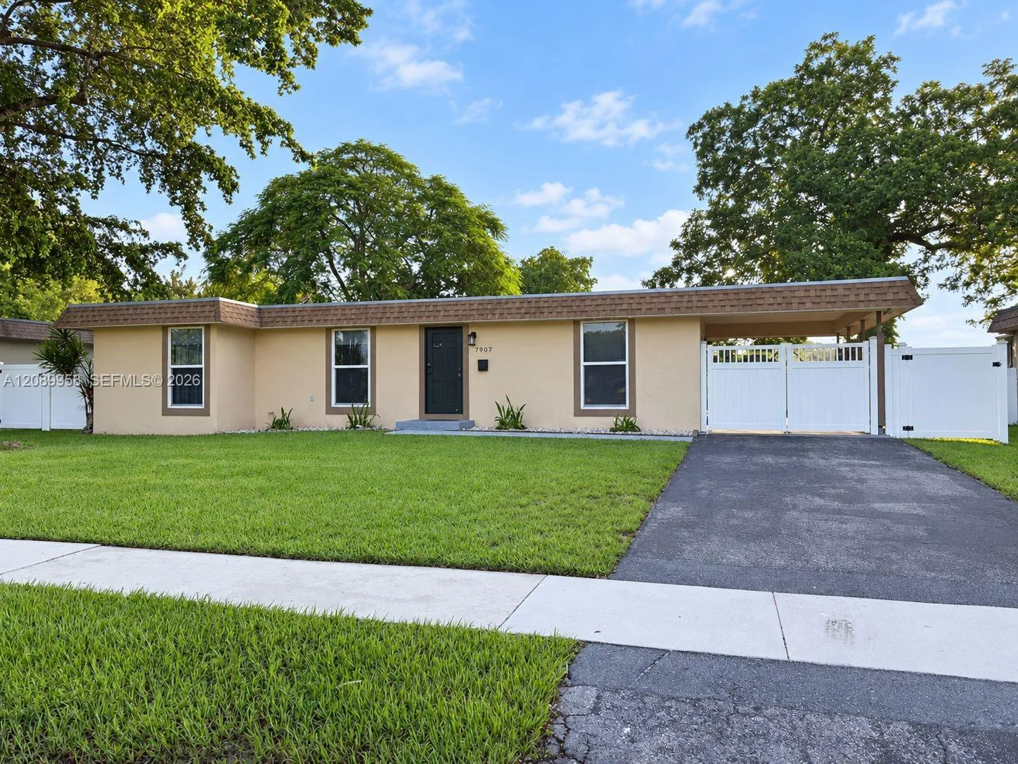 En Venta 7907 NW 73rd Terrace, Tamarac, FL 33321, Tamarac, FL 33321
