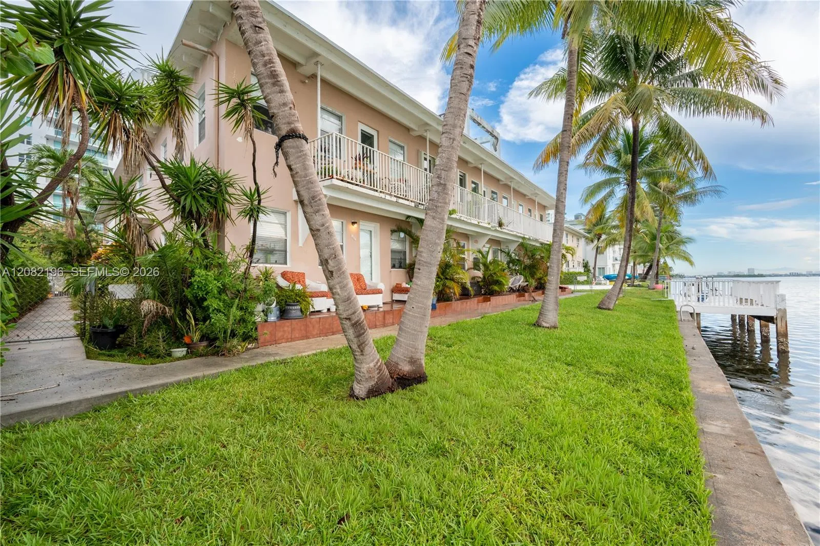 Foto de propiedad en 7909 East Drive 109, North Bay Village, FL 33141 North Bay Village con MLS#