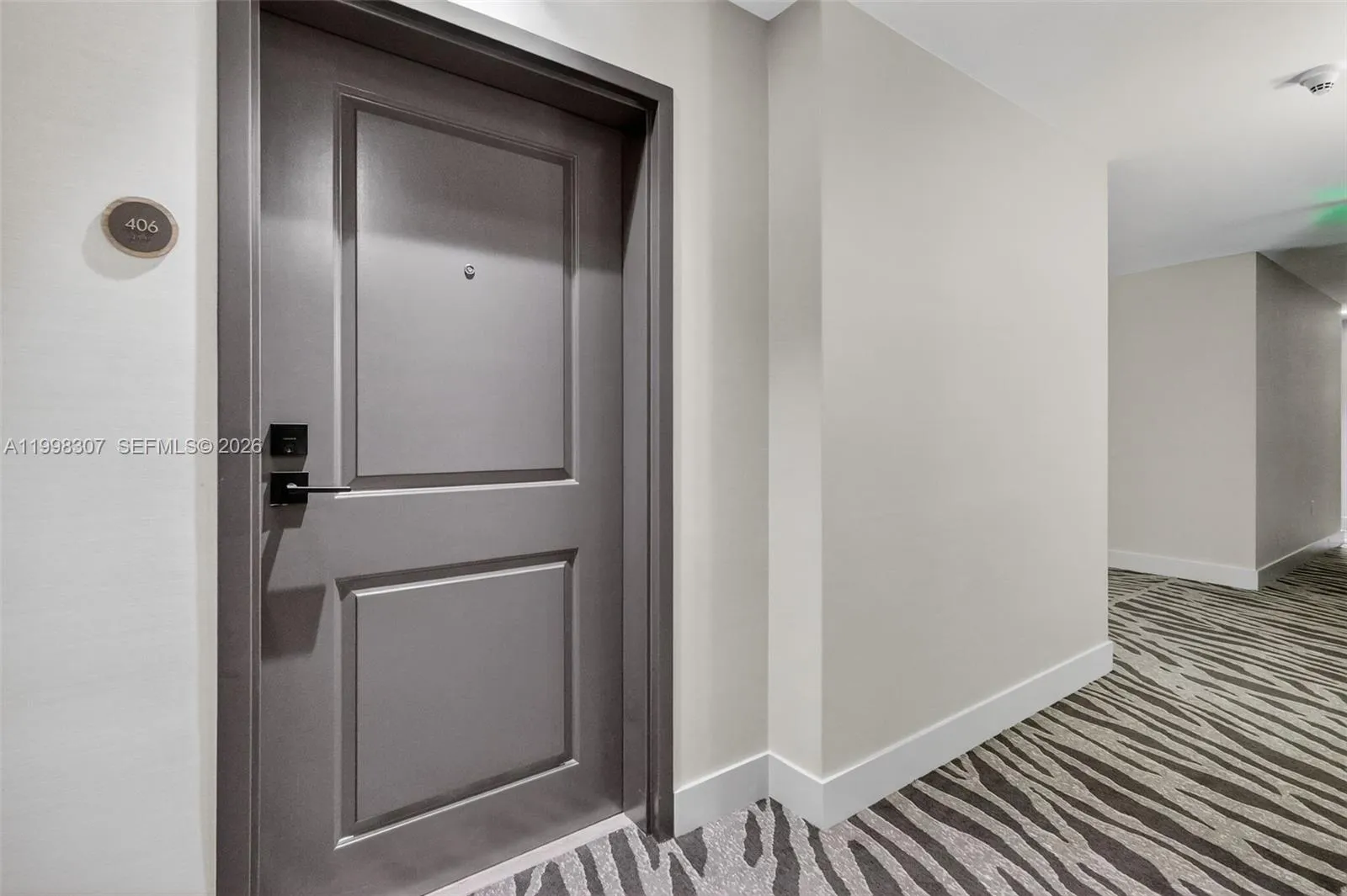 Foto de propiedad en 7910 Harbor Island Drive 406, North Bay Village, FL 33141 North Bay Village con MLS# 