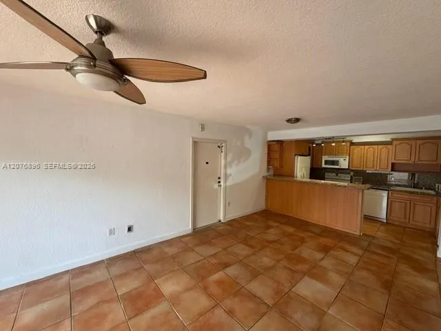 En Renta 7915 SW 104th Street 104G, Miami, FL 33156, Miami, FL 33156
