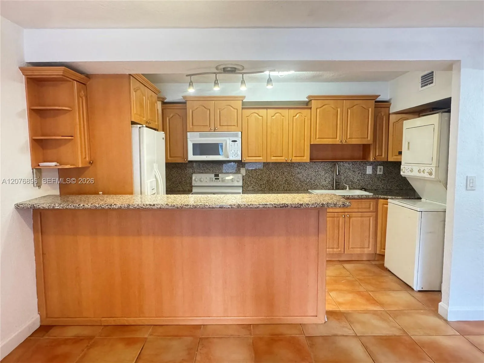 En Renta 7915 SW 104th Street 104G, Miami, FL 33156, Miami, FL 33156