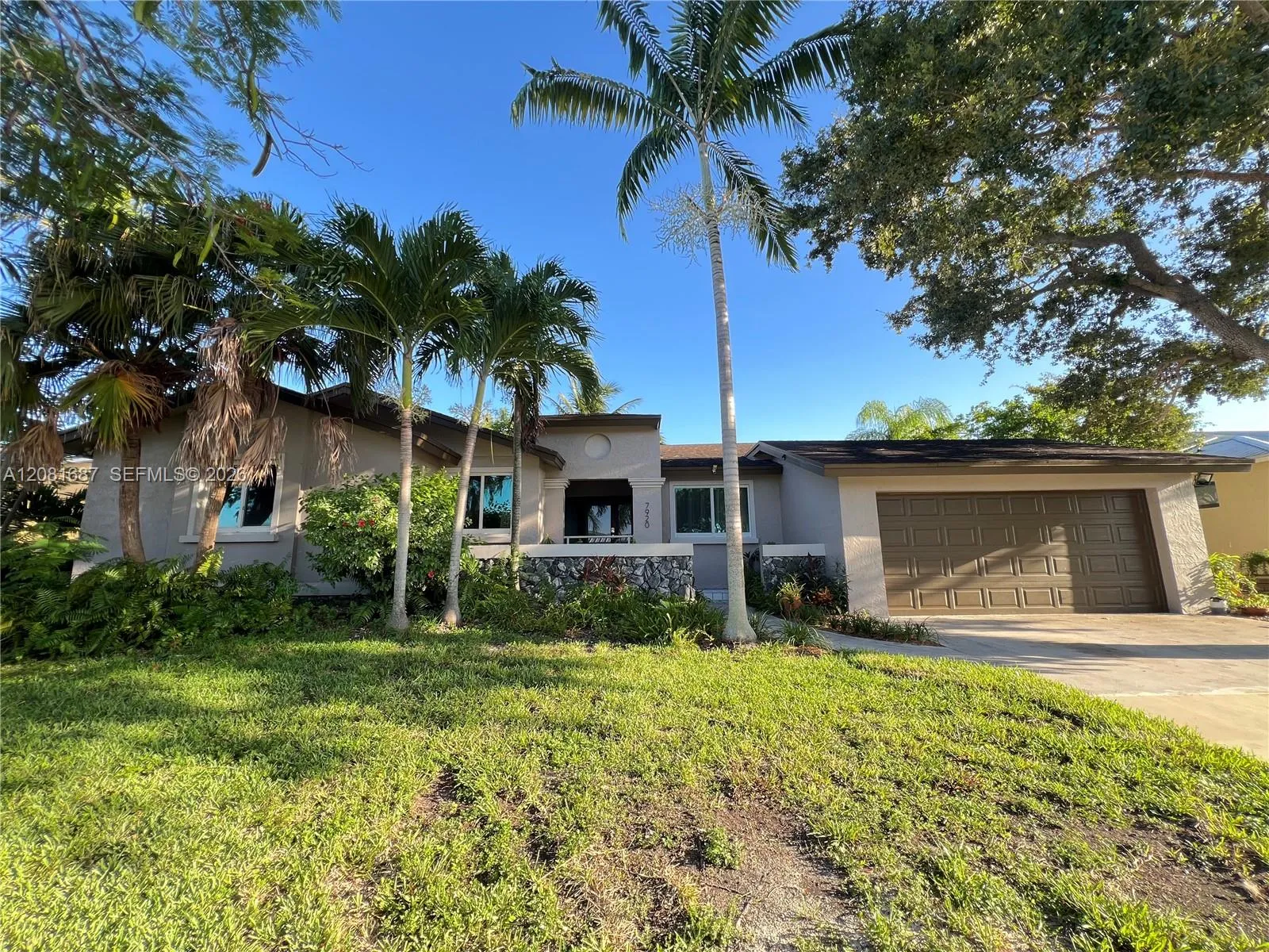 Foto de propiedad en 7920 SW 204th Street, Cutler Bay, FL 33189 Cutler Bay con MLS# 