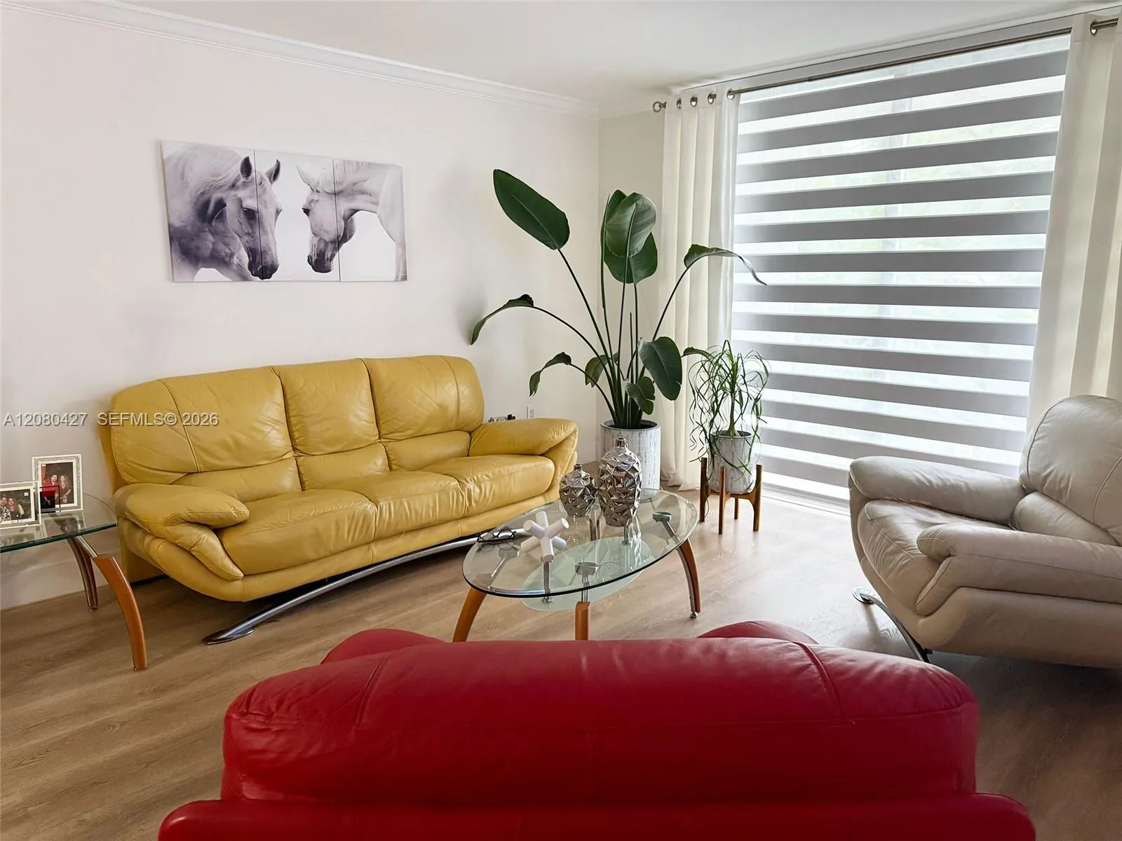 Foto de propiedad en 7921 Byron Avenue 206, Miami Beach, FL 33141 Miami Beach con MLS# 