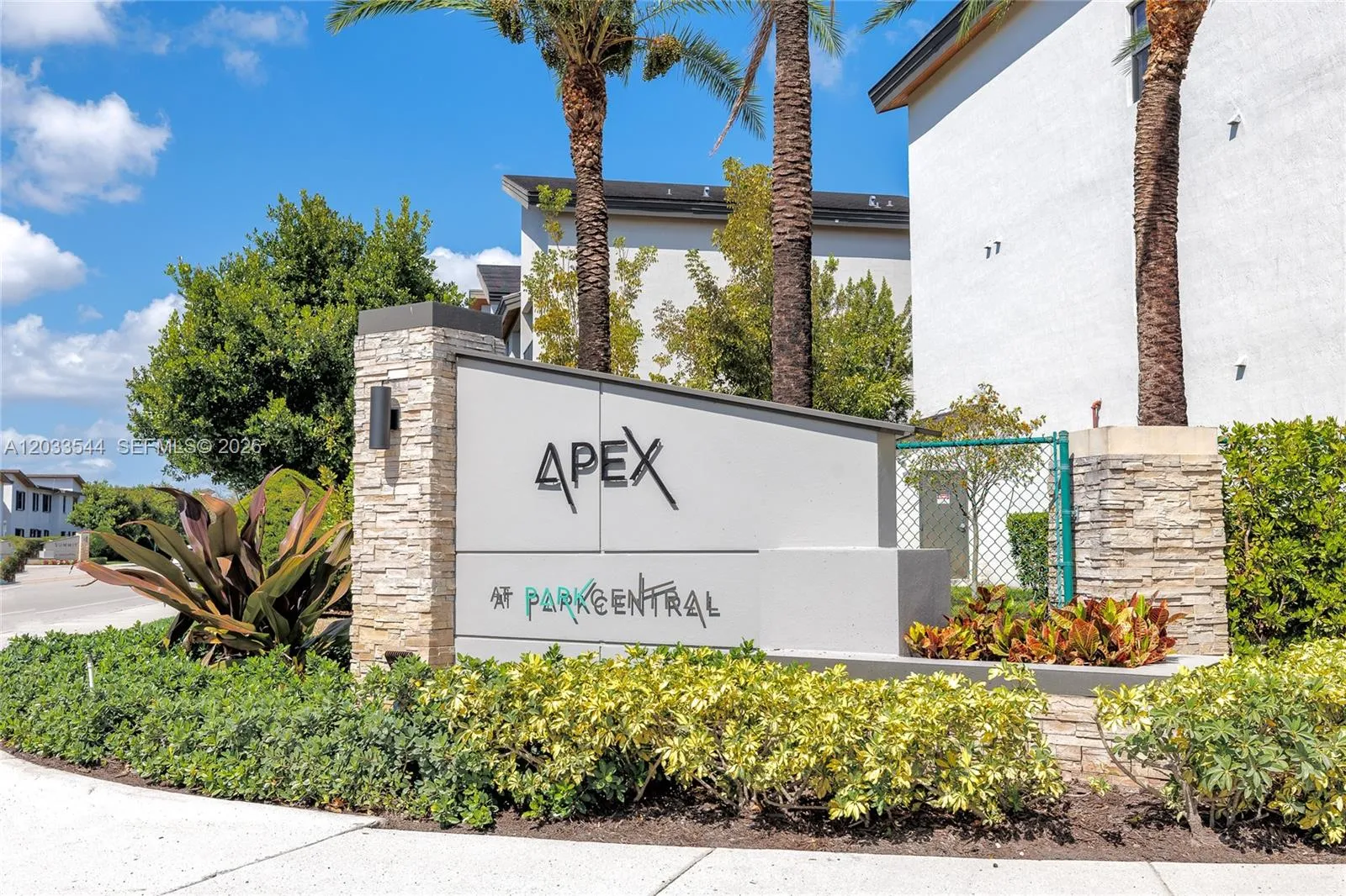 Foto de propiedad en 7925 NW 104th Avenue 28, Doral, FL 33178 Doral con MLS# 