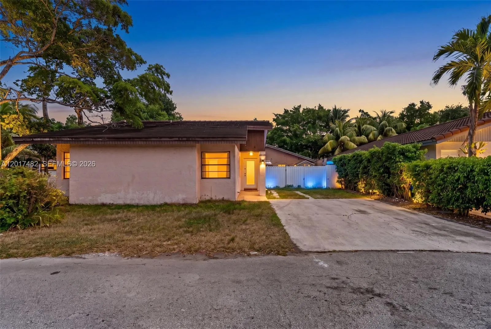 Vendido 7925 SW 153rd Court, Miami, FL 33193, Miami, FL 33193