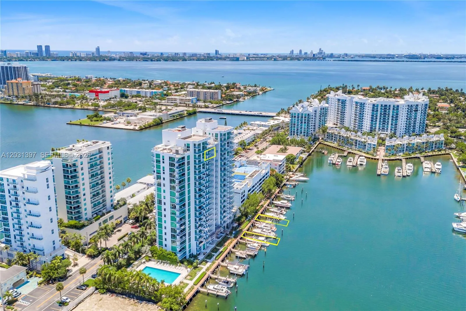 Foto de propiedad en 7928 East Drive 1804, North Bay Village, FL 33141 North Bay Village con MLS# 
