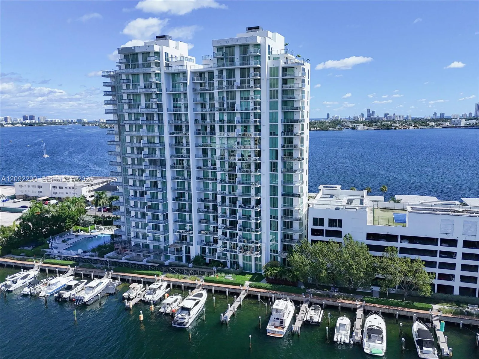 En Renta 7928 East Drive 801, North Bay Village, FL 33141, North Bay Village, FL 33141
