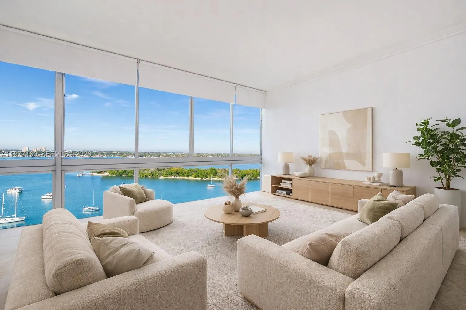 Foto de propiedad en 7934 W Dr 1101 1101, North Bay Village, FL 33141 North Bay Village con MLS# 