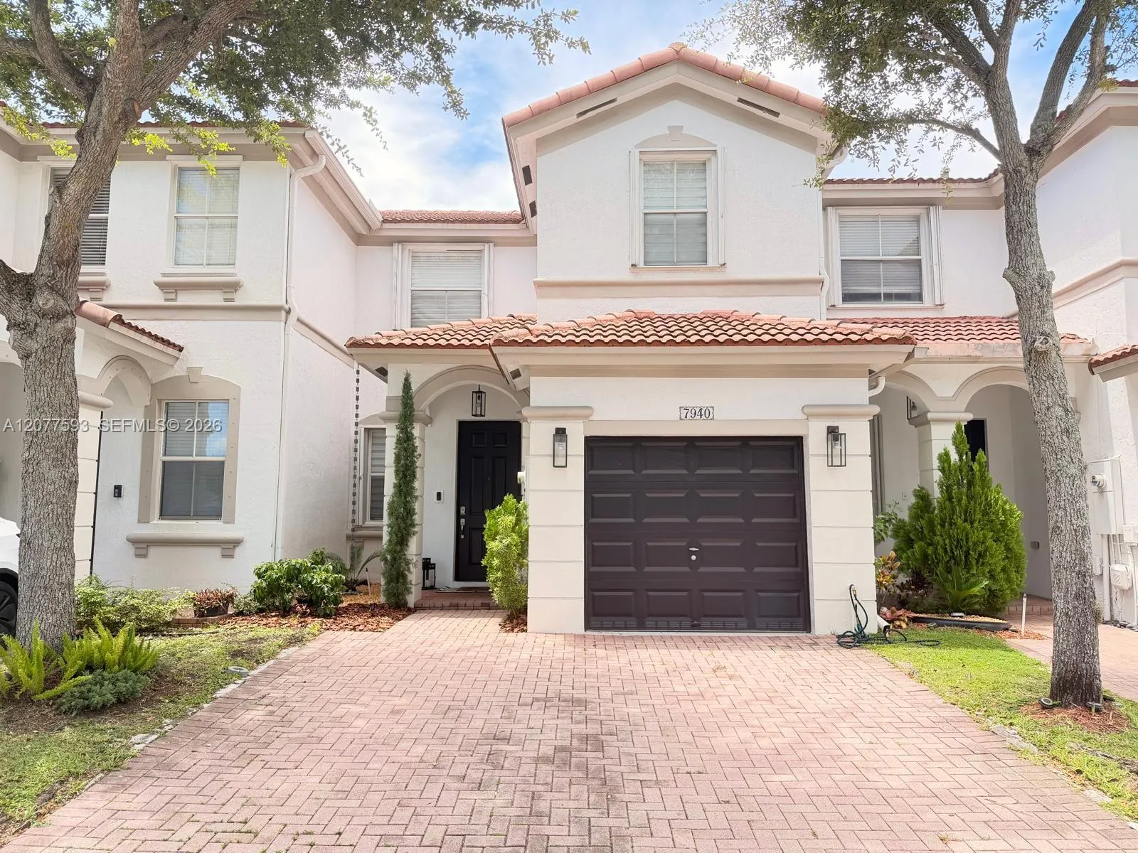 Foto de propiedad en 7940 NW 108th Place, Doral, FL 33178 Doral con MLS# 