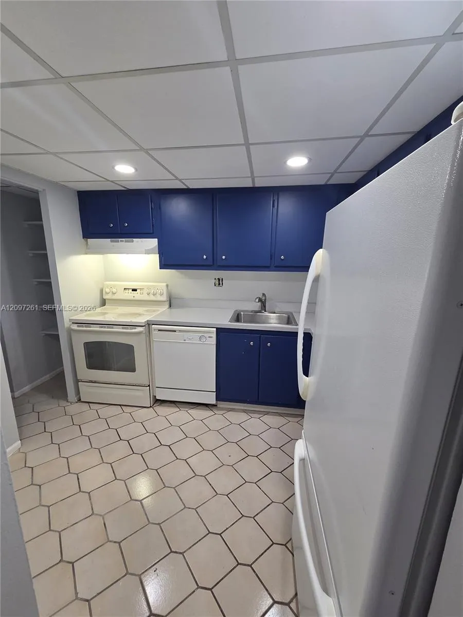 En Renta 7960 N Colony Circle 107, Tamarac, FL 33321, Tamarac, FL 33321