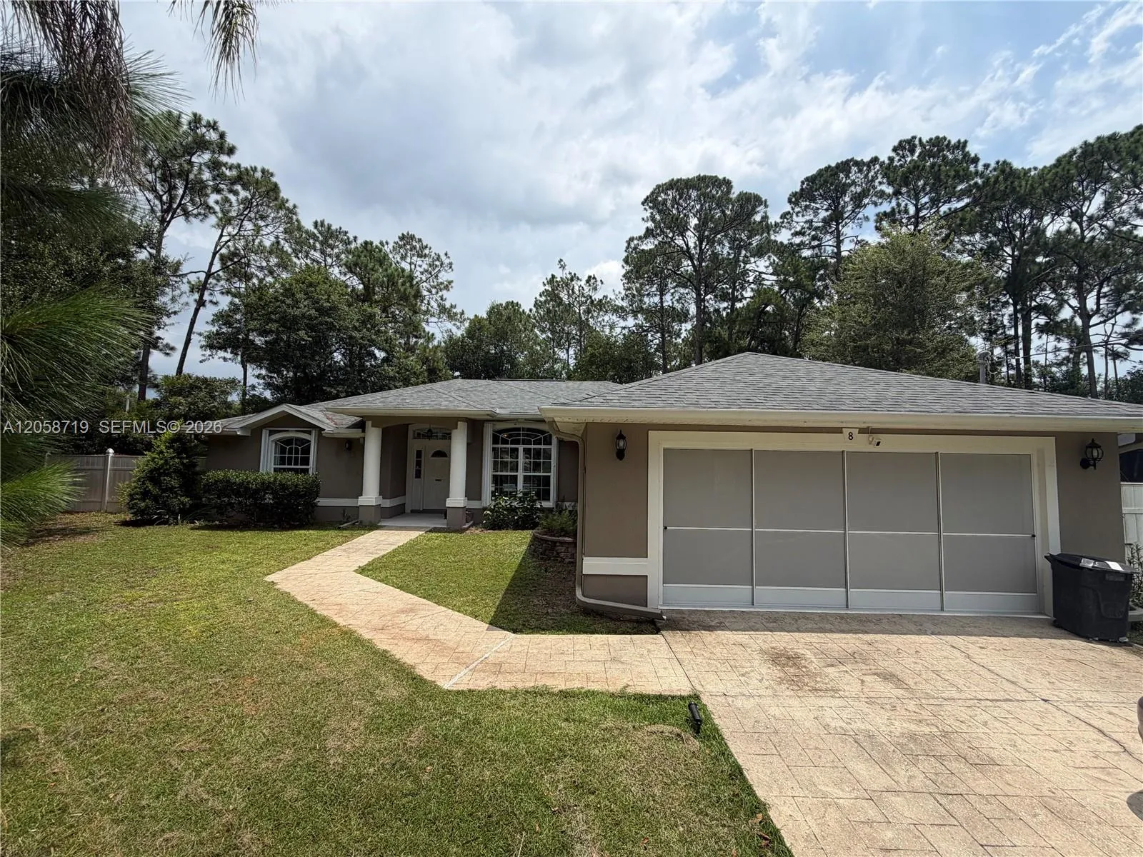 Foto de propiedad en 8 Wayler Place, Palm Coast, FL 32164 Palm Coast con MLS# 