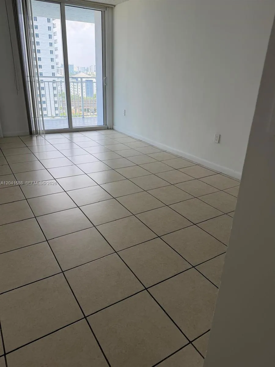 En Venta 800 N Miami Avenue E1402, Miami, FL 33136, Miami, FL 33136