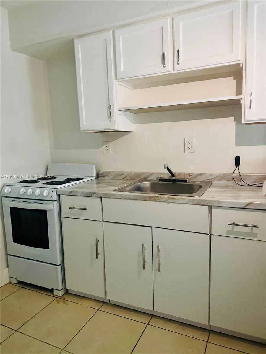 Foto de propiedad en 800 NW 56 Street 3, Miami, FL 33127 Miami con MLS# 